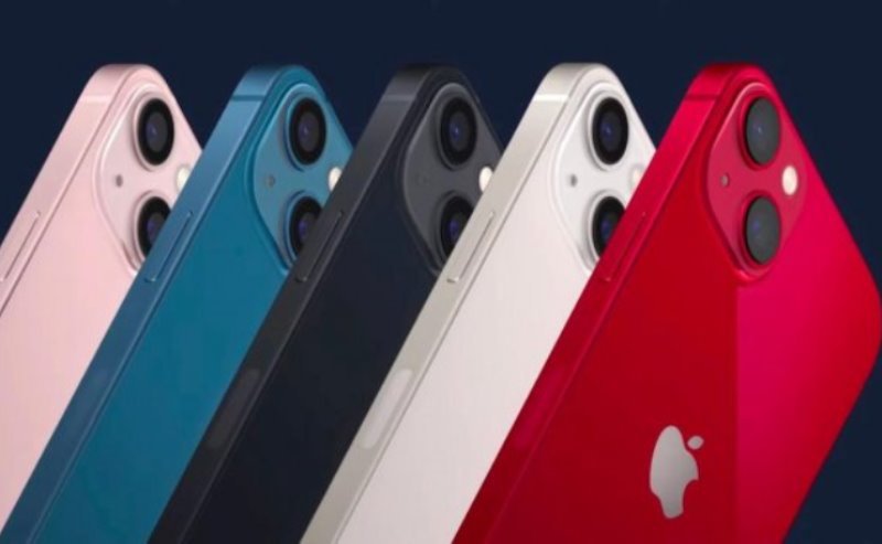 Apple și-a lansat noua gamă iPhone 13. Ce modele permit stocare de 1TB și când vor fi disponibile în magazine