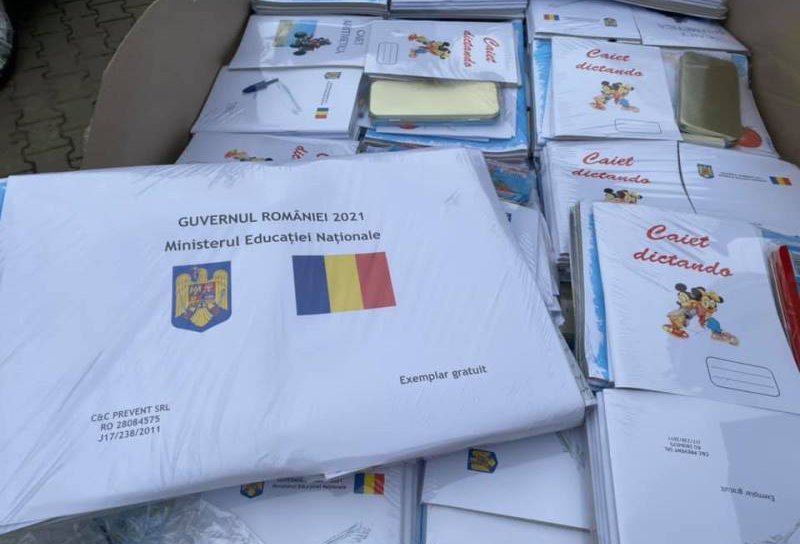 IȘJ Botoșani continuă programul Guvernului de distribuire a rechizitelor școlare