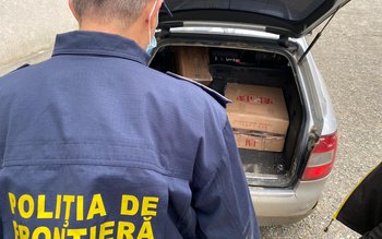 Cărăuşi de ţigări de contrabandă …