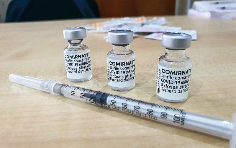 Ziua liberă pentru vaccinarea împotriva COVID-19 se acordă și-n cazul administrării celei de-a treia doze