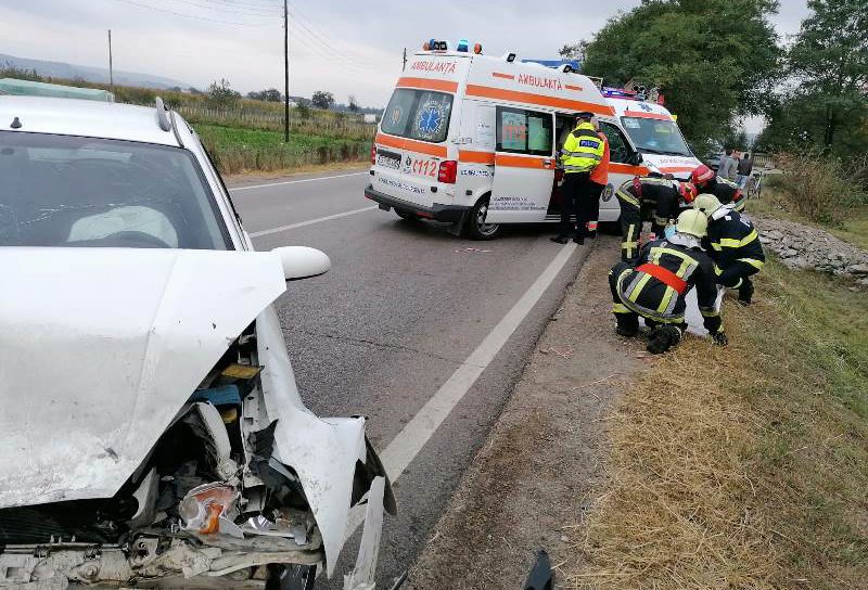 Cinci persoane rănite într-un accident în Leorda. Trei ambulanțe au transportat victimele la spital