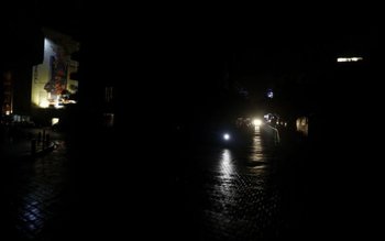 Libanul a rămas în întuneric, …