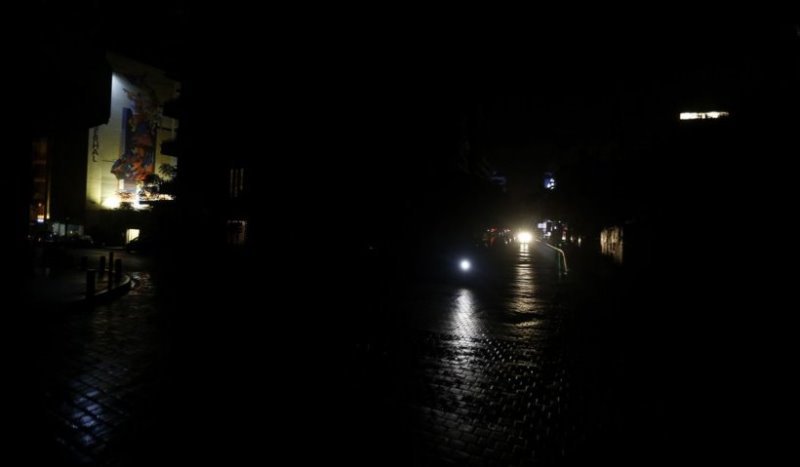 Libanul a rămas în întuneric, după ce rețeaua electrică s-a oprit subit