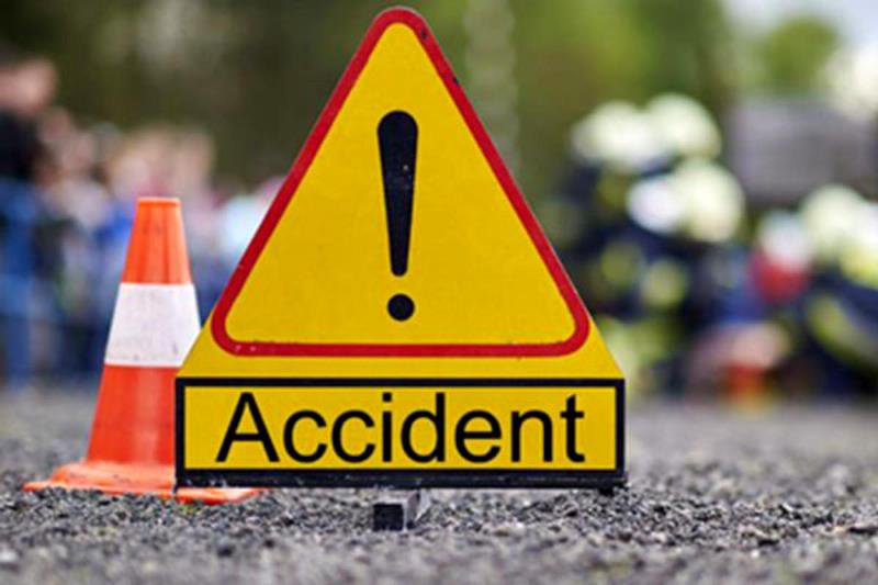 Accident la Botoșani după ce un șofer a vrut să întoarcă mașina, fără să se asigure la schimbarea benzilor