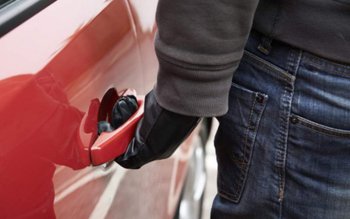 Culmea hoției! A intrat în …