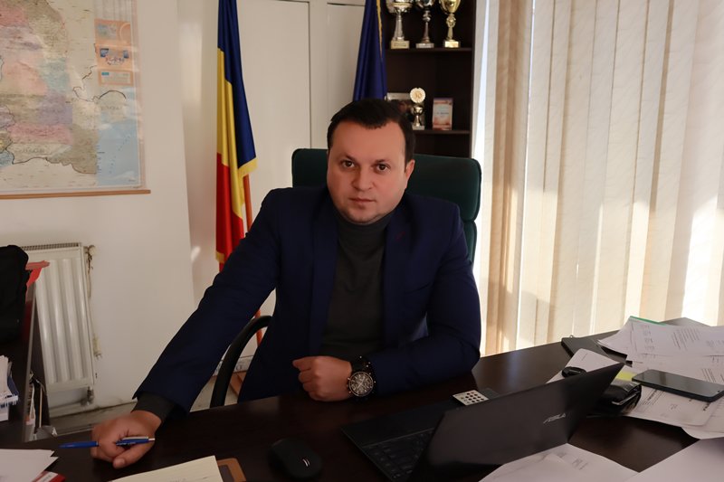 Cătălin Silegeanu: „România, țara în care ne simțim tot mai străini!”