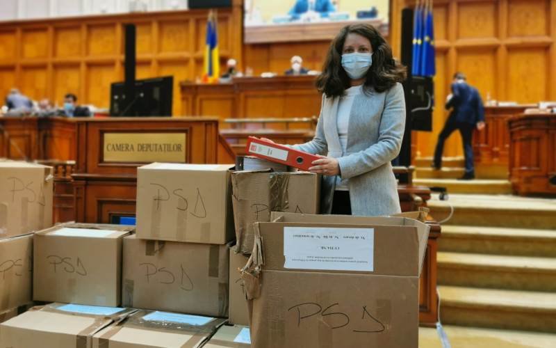 Prețurile la energie electrică și gaze naturale au fost plafonate în Parlament