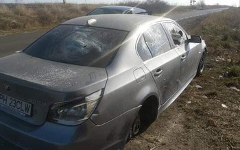 Incredibil! Mașină vandalizată pe un …