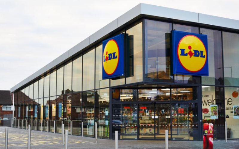 LIDL îşi premiază clienţii din toată ţara. Cum poţi câştiga o maşină sau un telefon de ultimă generaţie