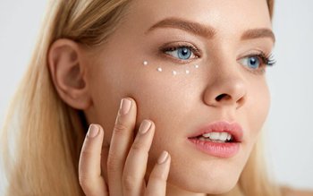 Crema pentru conturul ochilor. Când …