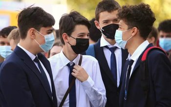 Începând cu anul viitor, elevii …