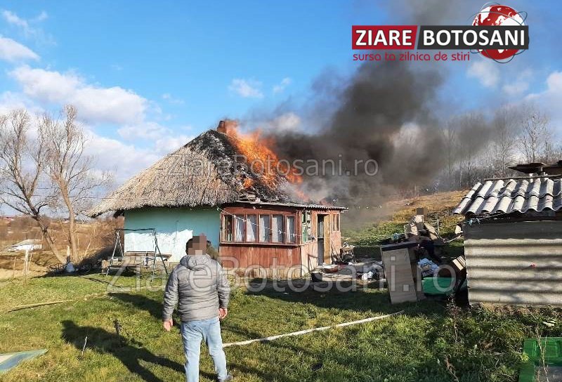 Casă cuprinsă de flăcări la Suharău! Pompierii dorohoieni au intervenit pentru stingere – FOTO