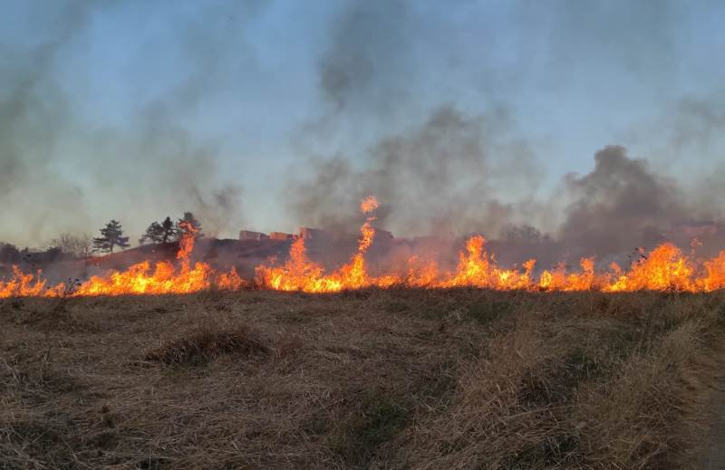 Opt incendii înregistrate în ultimele 24 de ore în județul Botoșani - FOTO