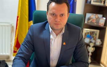 Cătălin Silegeanu: „Un loc de …