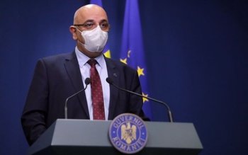 Se elimină masca în spații …