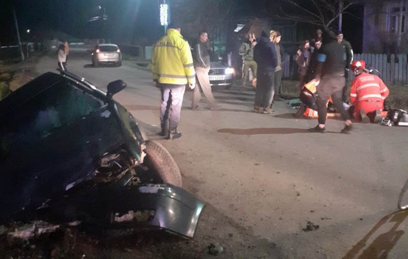 Accident TRAGIC: Un tânăr de 23 de ani a murit, altul de 19 ani este în stare gravă - FOTO