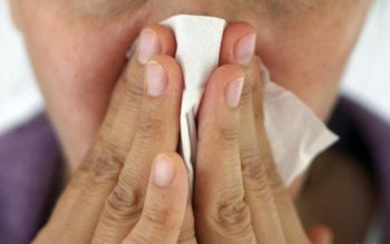 Simptome Omicron: cum facem diferența …