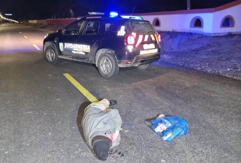 Un jandarm din Botoșani a salvat un om de la moarte din mijlocul străzii!