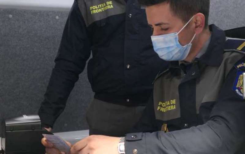 Teste PCR false, efectuate în Marea Britanie, descoperite de polițiștii de frontieră de la aeroportul Otopeni
