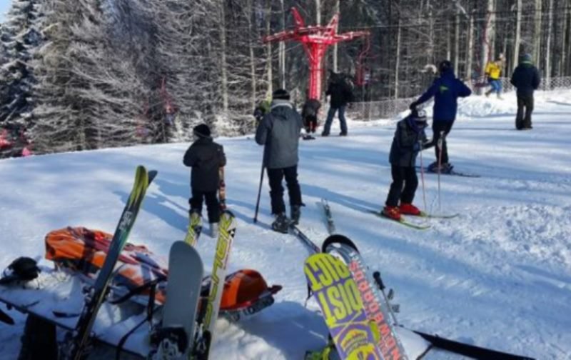 Român accidentat la schi, în Italia, transportat cu avionul la spital