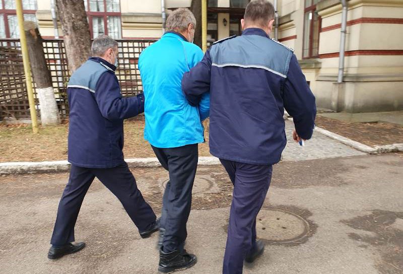Botoșănean arestat după ce a violat o bătrână de 92 de ani în seara de Revelion
