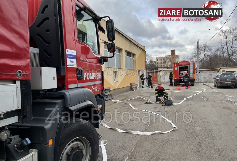 Peste 30 de pompieri angrenați în trei exerciții efectuate la Dorohoi, Săveni și Darabani - FOTO