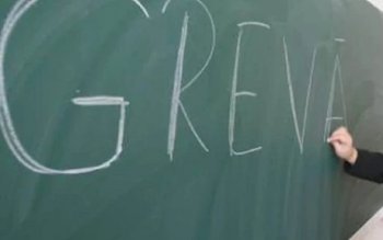 Grevă de avertisment în învățământul …
