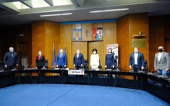 Cei doi subprefecți ai județului …