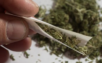 Tânăr cercetat pentru consum de …