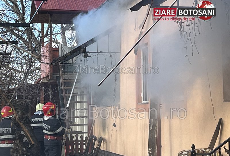 Incendiu izbucnit într-o casă în Dorohoi! Pompierii au intervenit de urgență - FOTO