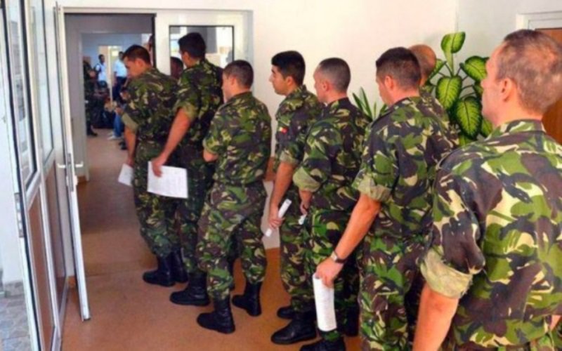 România se pregătește de război?! Zeci de bărbați au fost chemați la ordin