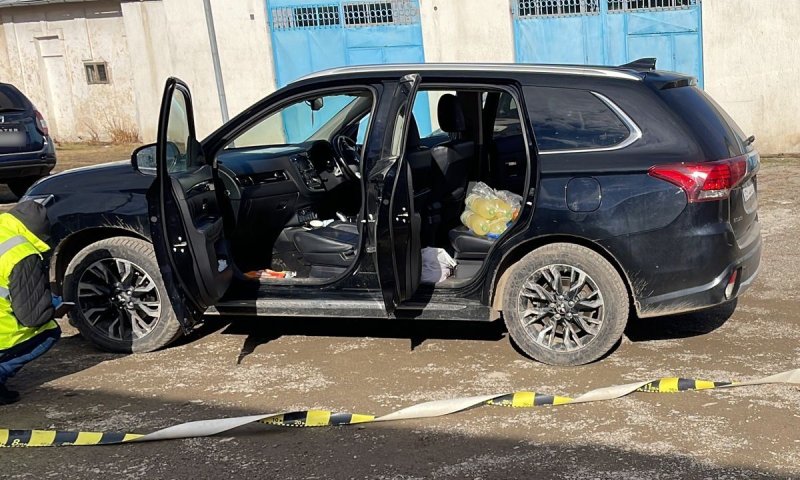 Autoturism căutat de autorităţile din Marea Britanie, descoperit de poliţiştii de frontieră la Botoşani