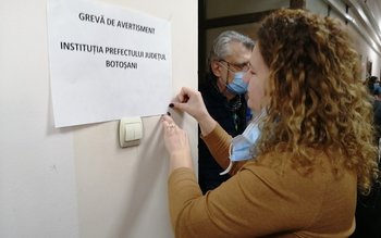 Grevă de avertisment la Prefectura …