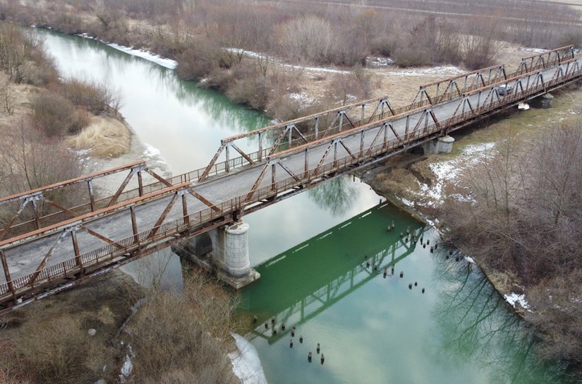 Demersuri pentru construirea unui pod nou peste Siret, la Vârfu Câmpului - FOTO