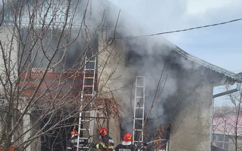Incendiu la Darabani! O familie …