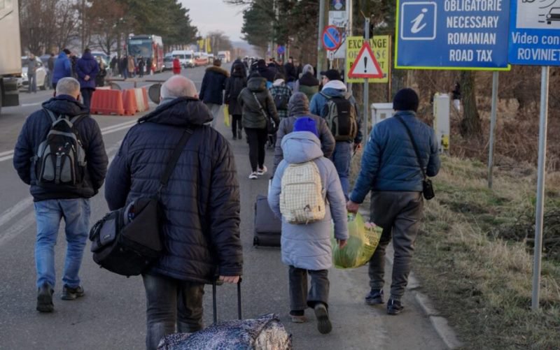 Informaţii pentru refugiaţii din Ucraina care ajung în România. Unde pot găsi cazare și datele de contact | Oamenii pun la dispoziţie case, pensiuni, hoteluri
