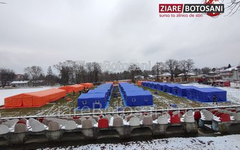 Peste 30 de corturi instalate …