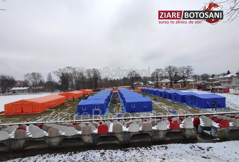 Peste 30 de corturi instalate pe Stadionul „1 Mai” din Dorohoi pentru refugiații din Ucraina – FOTO