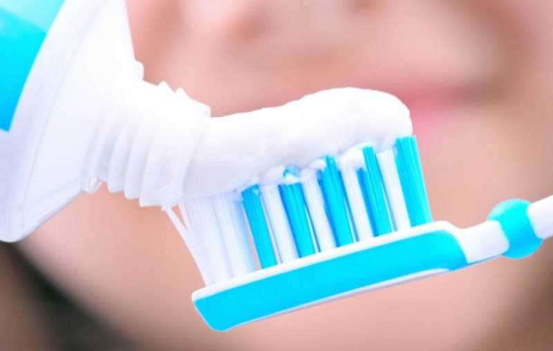 De ce aspecte trebuie să ții cont atunci când alegi o pastă de dinți