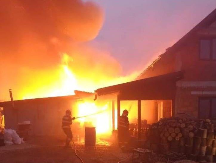 Patru incendii într-o singură zi