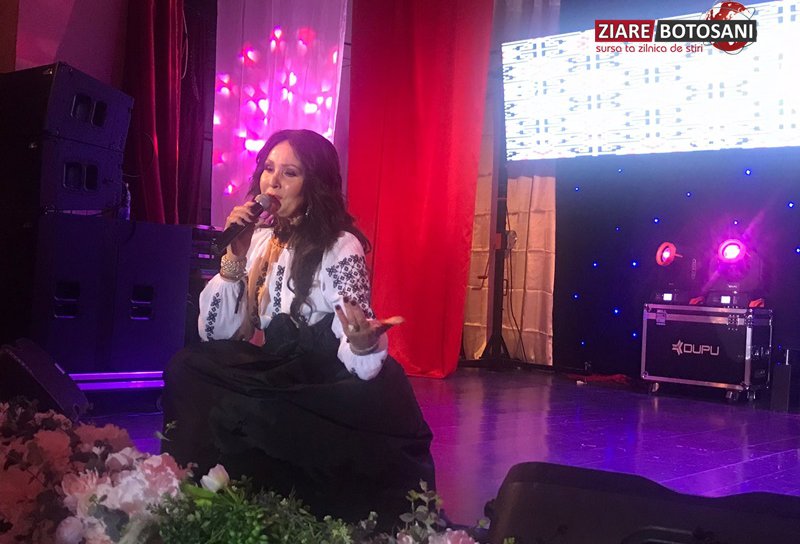 Recital al Anișoarei Puică în cadrul Festivalului Național „Mărțișor Dorohoian” - VIDEO/FOTO