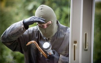 Tânăr reținut pentru furt după …