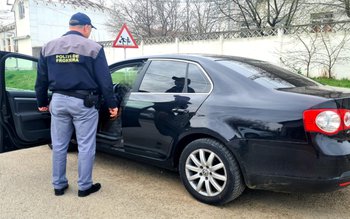 Depistat la volan sub influența …