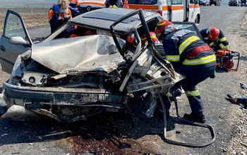 Patru persoane au ajuns la …