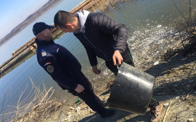 Dosare penale și unelte de pescuit confiscate în zona Lacului de acumulare Stânca Costești