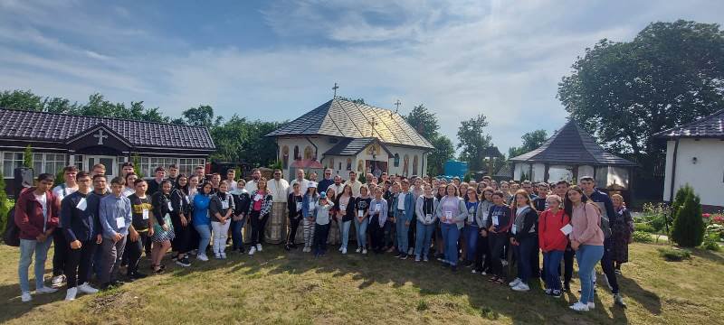 Întâlnirea tinerilor din Protopopiatul Darabani - FOTO