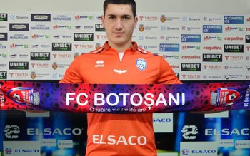 Portarul Andrei Ureche a semnat …