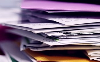 Peste 1200 de documente privind …