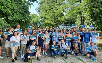 Elevi şi profesori din Cehia …