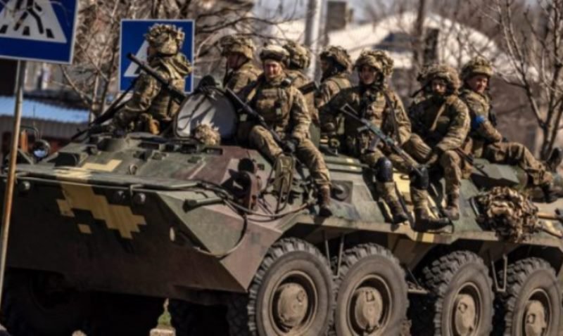 Ucraina: Bărbații cu vârstă de încorporare nu mai au voie să părăsească localitatea de reședință